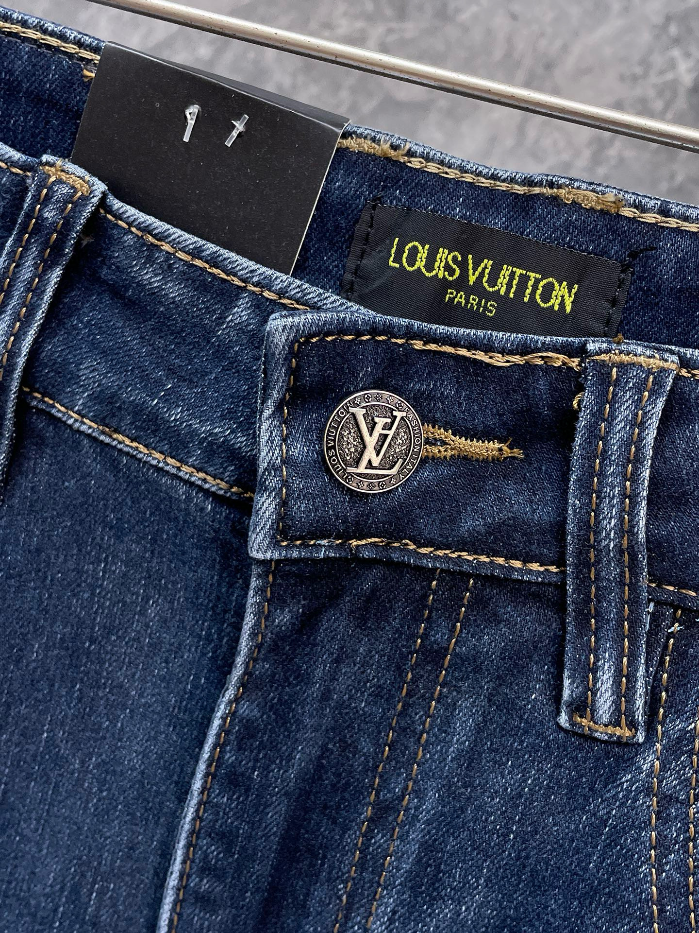 Louis Vuitton Jeans